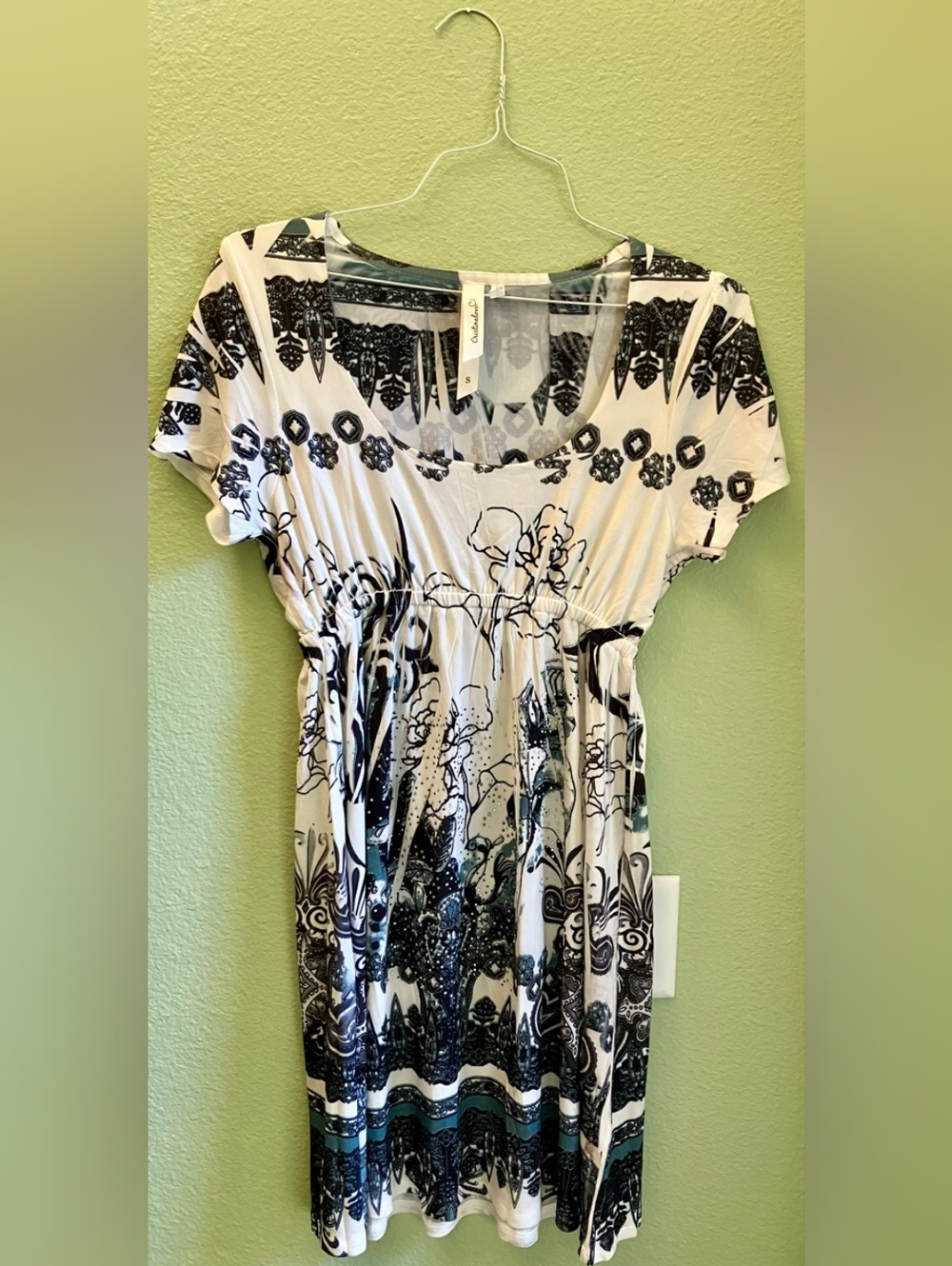 Cristinalove Black and White Floral Dress
